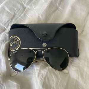 Ray ban aviators with black leather case